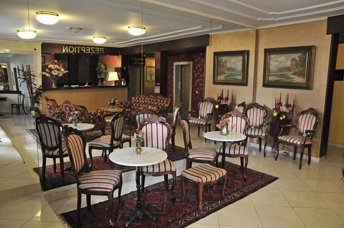 Imagen de los interiores del Hotel Hoffinger. Foto 7