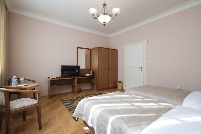 Imagen de la habitación del Hotel Hoffmann. Foto 16