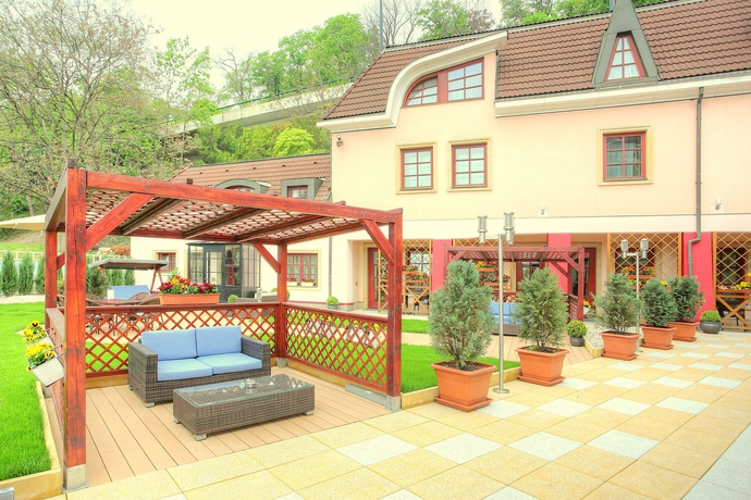 Imagen de los exteriores del Hotel Hoffmeister. Foto 14