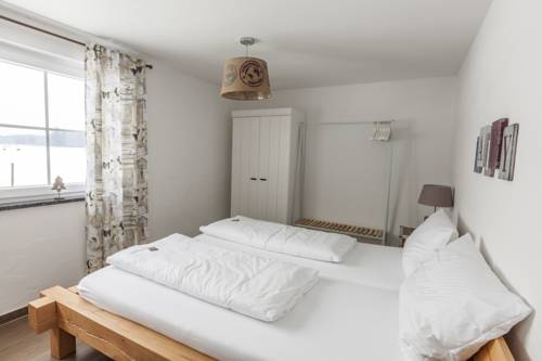 Imagen de la habitación del Hotel Hofgut Tiergarten. Foto 2