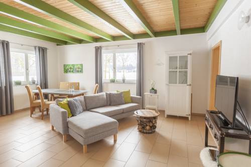 Imagen de la habitación del Hotel Hofgut Tiergarten. Foto 4