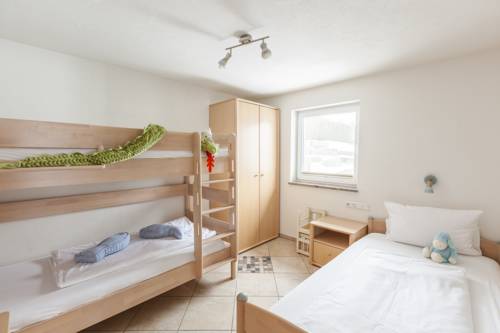 Imagen de la habitación del Hotel Hofgut Tiergarten. Foto 8