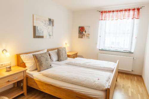 Imagen de la habitación del Hotel Hofgut Tiergarten. Foto 9