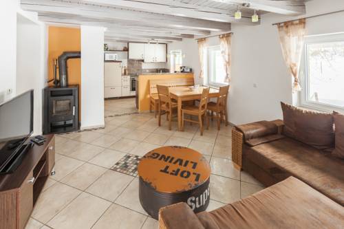 Imagen de la habitación del Hotel Hofgut Tiergarten. Foto 10