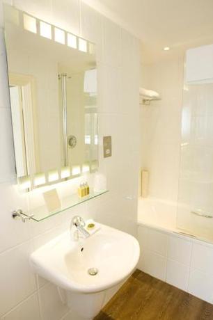 Imagen de la habitación del Hotel Hogarths. Foto 7