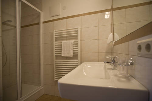 Imagen de la habitación del Hotel Hohe Tauern. Foto 5