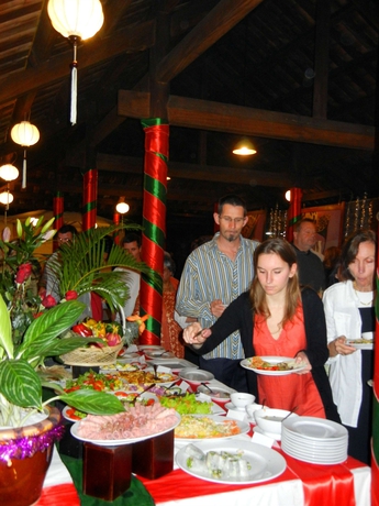 Imagen del bar/restaurante del Hotel Hoi An Ancient House Resort and Spa. Foto 5
