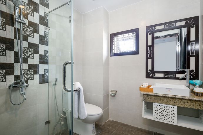 Imagen de la habitación del Hotel Hoi An Golden Holiday Villa. Foto 10