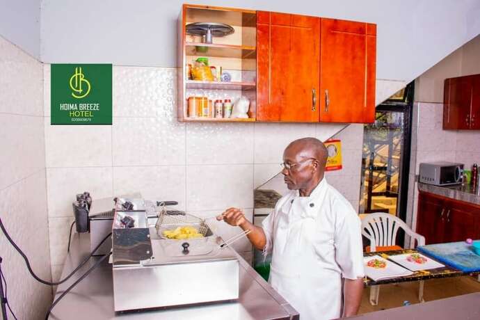 Imagen general del Hotel Hoima Breeze. Foto 11