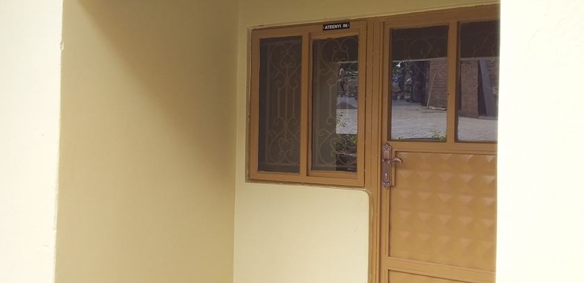 Imagen de los interiores del Hotel Hoima Breeze. Foto 20