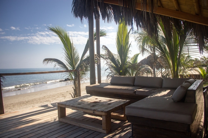 Imagen de la piscina del Hotel Hoja de Palma Bungalows. Foto 18