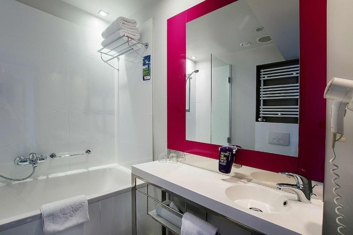 Imagen de la habitación del Hotel Hola Katowice. Foto 11