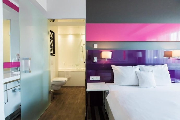 Imagen de la habitación del Hotel Hola Katowice. Foto 12