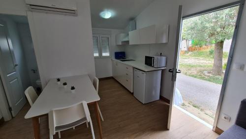 Imagen de la habitación del Hotel HolaCamp Sabi&ntilde;&aacute;nigo. Foto 18