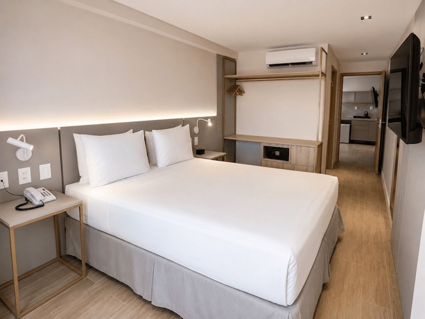 Imagen de la habitación del Hotel Holanda Gold Praia de Tamba&uacute;. Foto 10