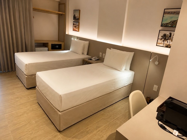Imagen de la habitación del Hotel Holanda Gold Praia de Tamba&uacute;. Foto 12