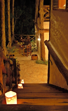 Imagen de los exteriores del Hotel Holbox By Xaloc. Foto 5