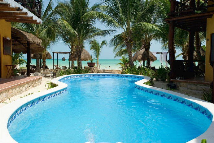Imagen de la piscina del Hotel Holbox Dream Beach Front. Foto 15