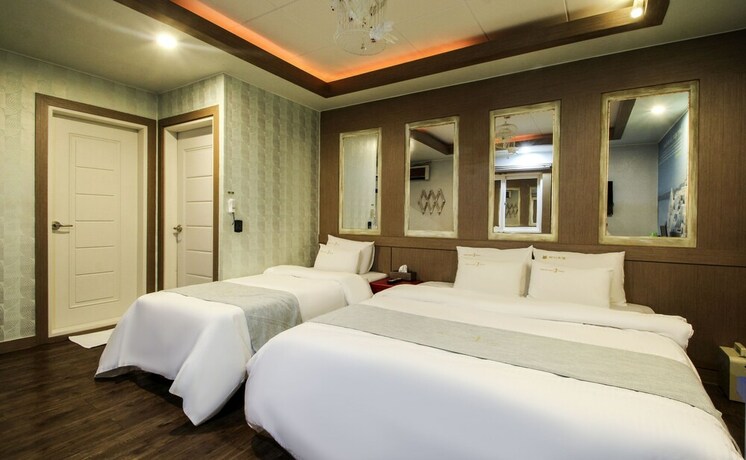 Imagen de la habitación del Hotel Hole In One. Foto 18