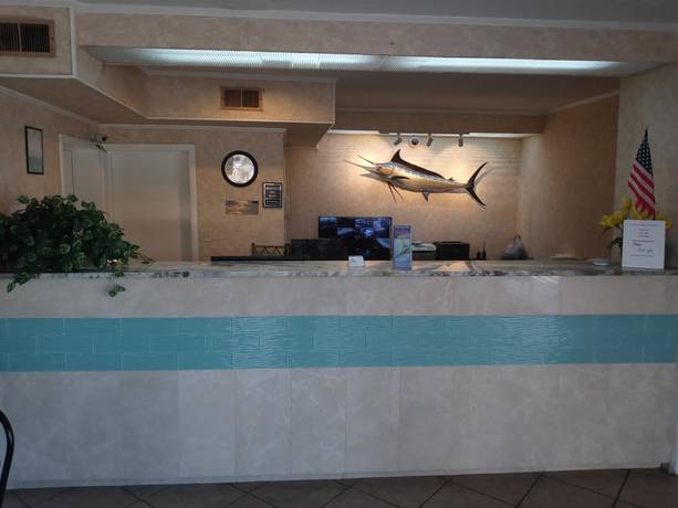 Imagen de los interiores del Hotel Hole Inn The Wall - Sunset Plaza - Fort Walton Beach. Foto 10