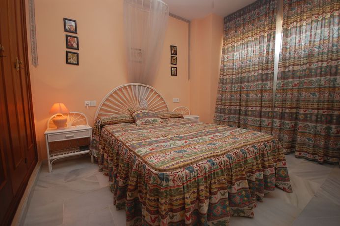 Imagen de la habitación del Hotel Holi-Rent Santero. Foto 3