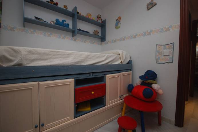 Imagen de la habitación del Hotel Holi-Rent Santero. Foto 6