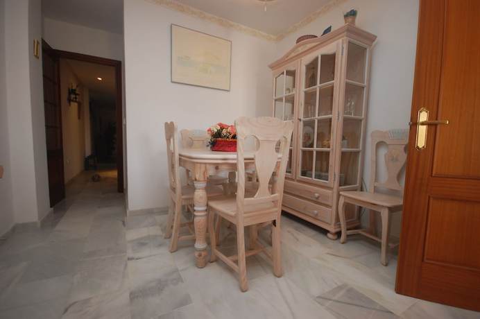 Imagen de la habitación del Hotel Holi-Rent Santero. Foto 9