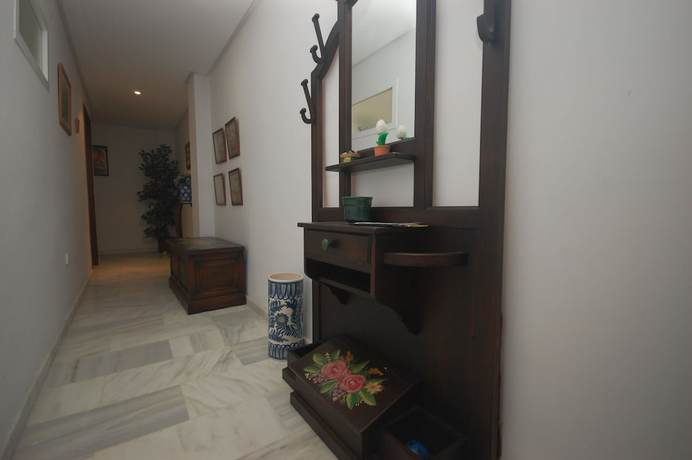 Imagen de los interiores del Hotel Holi-Rent Santero. Foto 19