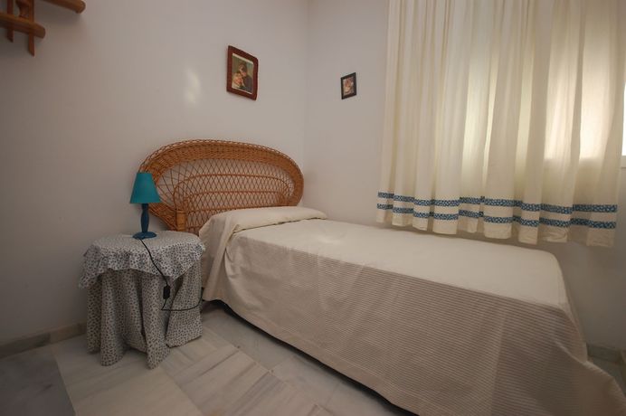 Imagen de la habitación del Hotel Holi-Rent Santero. Foto 14