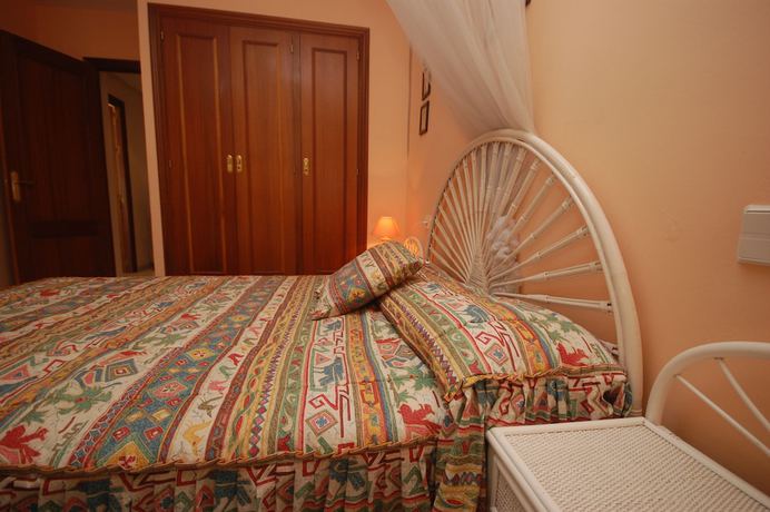 Imagen de la habitación del Hotel Holi-Rent Santero. Foto 15