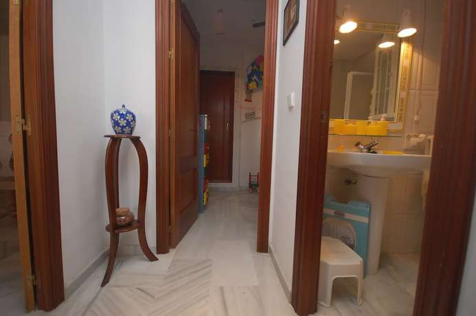 Imagen de los interiores del Hotel Holi-Rent Santero. Foto 20