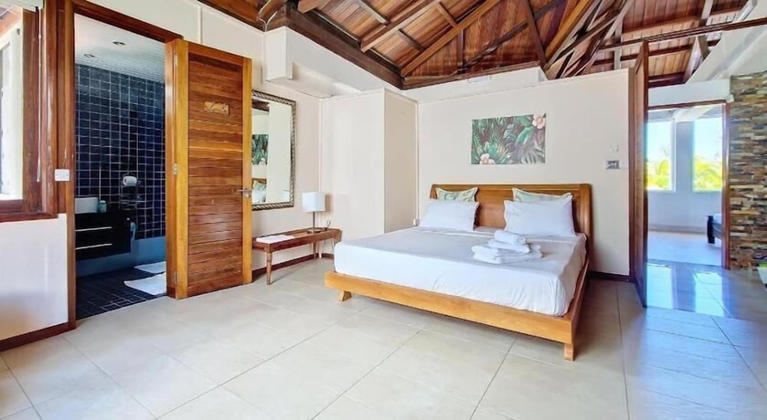 Imagen de la habitación del Hotel Holiblue. Foto 5