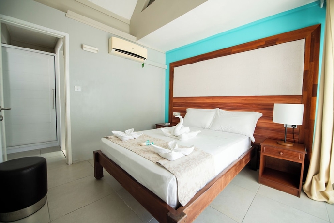 Imagen de la habitación del Hotel Holiblue. Foto 7
