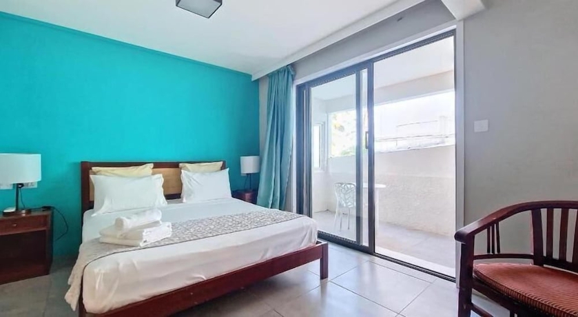Imagen de la habitación del Hotel Holiblue. Foto 12