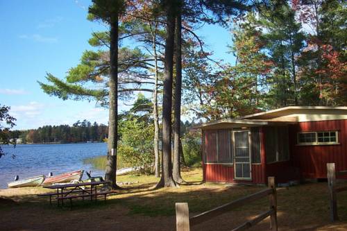 Imagen de la habitación del Hotel Holiday Acres Resort. Foto 4