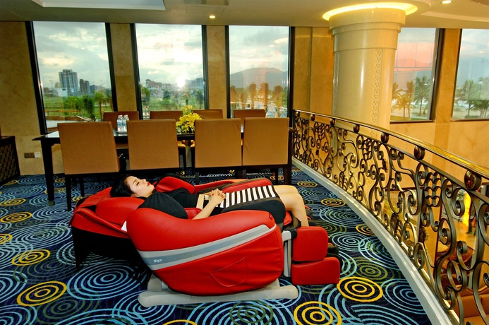 Imagen de los interiores del Hotel Holiday Beach Danang. Foto 12