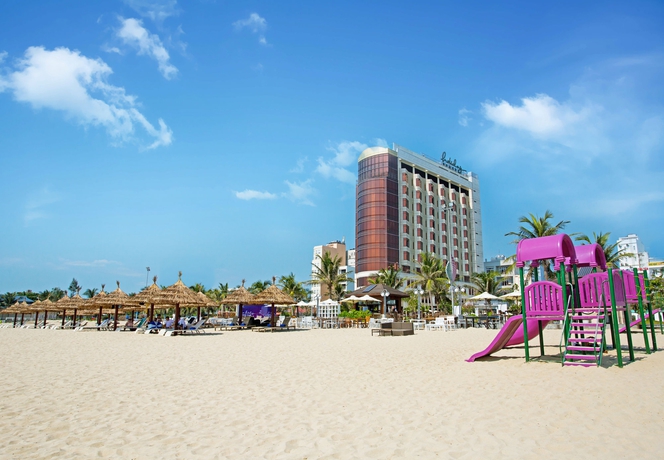 Imagen general del Hotel Holiday Beach Danang. Foto 1