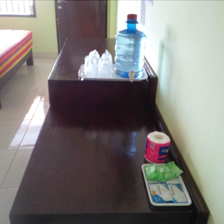 Imagen de la habitación del Hotel Holiday Beach Inn. Foto 17