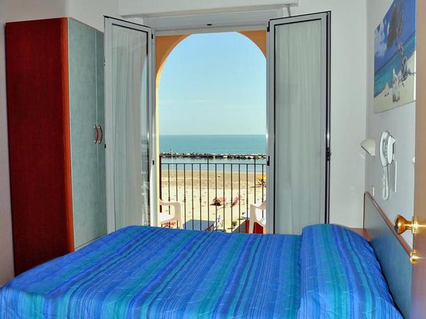 Imagen de la habitación del Hotel Holiday Beach, Rimini. Foto 8