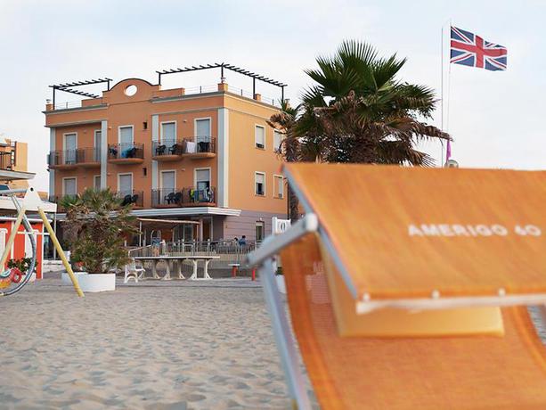 Imagen general del Hotel Holiday Beach, Rimini. Foto 1