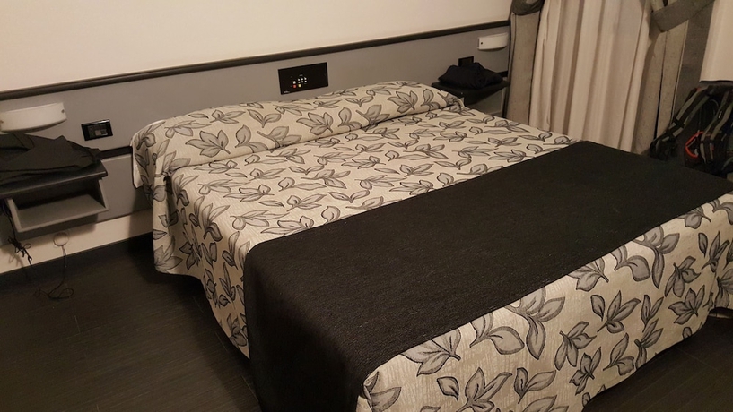 Imagen de la habitación del Hotel Holiday, Bolonia. Foto 7