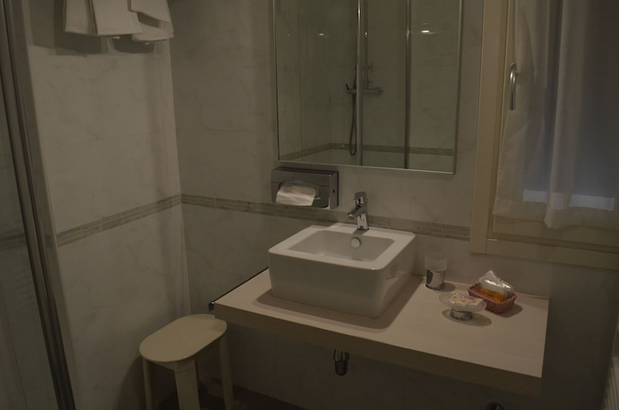 Imagen de la habitación del Hotel Holiday, Bolonia. Foto 8