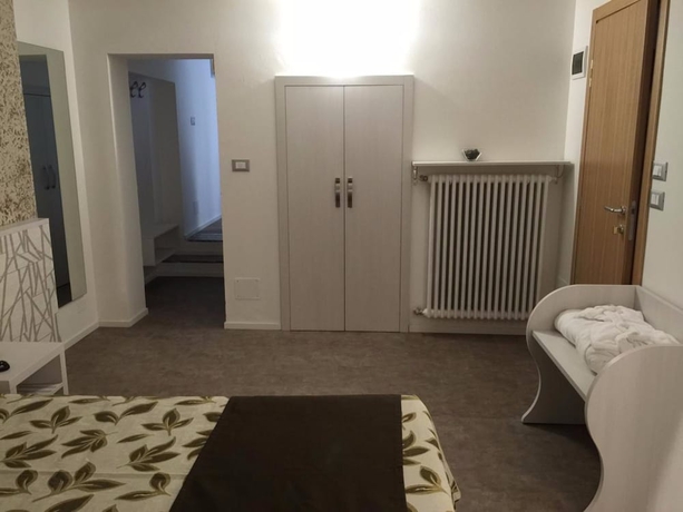 Imagen de la habitación del Hotel Holiday, Bolonia. Foto 9