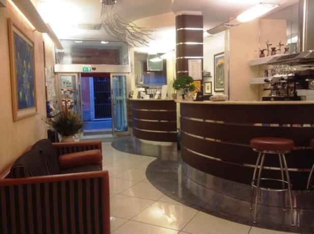 Imagen del bar/restaurante del Hotel Holiday, Bolonia. Foto 4