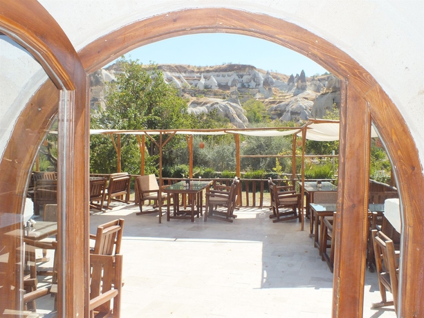 Imagen del bar/restaurante del Hotel Holiday Cave. Foto 4
