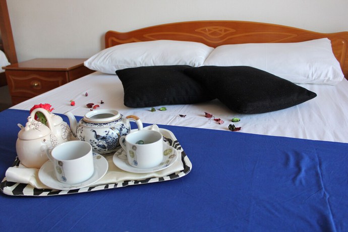 Imagen de la habitación del Hotel Holiday, &Ccedil;uk&euml;. Foto 2