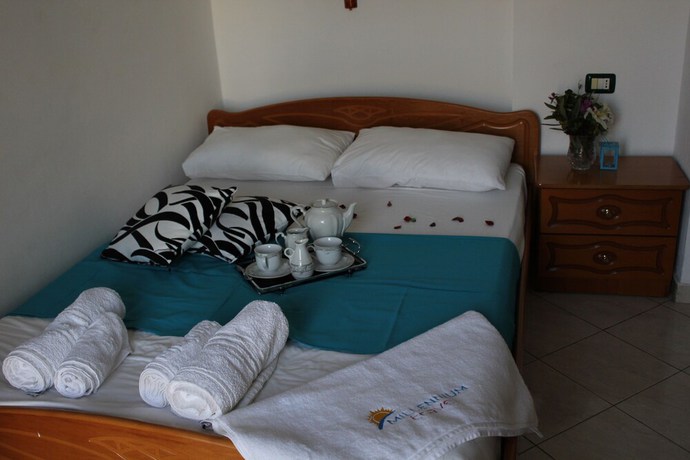Imagen de la habitación del Hotel Holiday, &Ccedil;uk&euml;. Foto 5