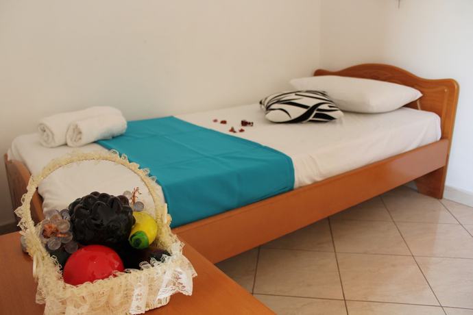 Imagen de la habitación del Hotel Holiday, &Ccedil;uk&euml;. Foto 6