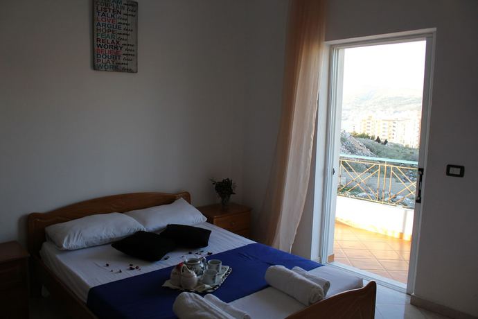 Imagen de la habitación del Hotel Holiday, &Ccedil;uk&euml;. Foto 14