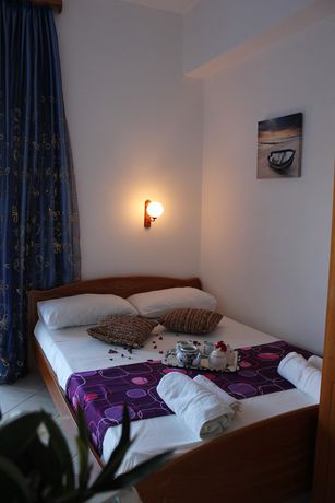 Imagen de la habitación del Hotel Holiday, &Ccedil;uk&euml;. Foto 15